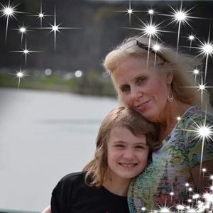 Meet your Posher, Cynthia